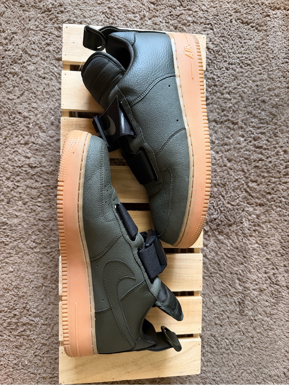 Men's Olive Green Air Force Ones Strap Low-Top Sneakers with Gum Sole